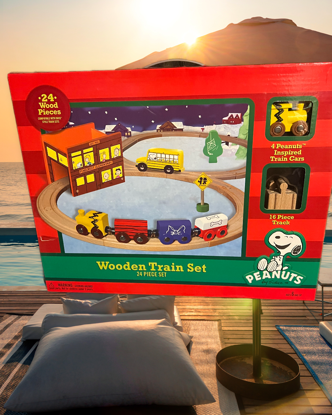 Peanuts Gang Rare Charlie Brown and Friends Wooden Train Set Never Opened